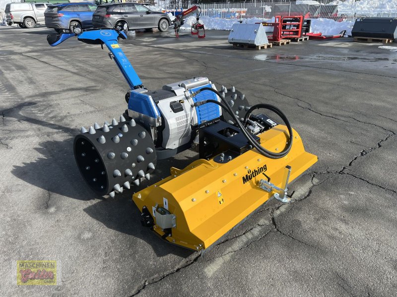 Motormäher of the type Brielmaier TYP 29 mit Müthing Mulcher, Neumaschine in Kötschach