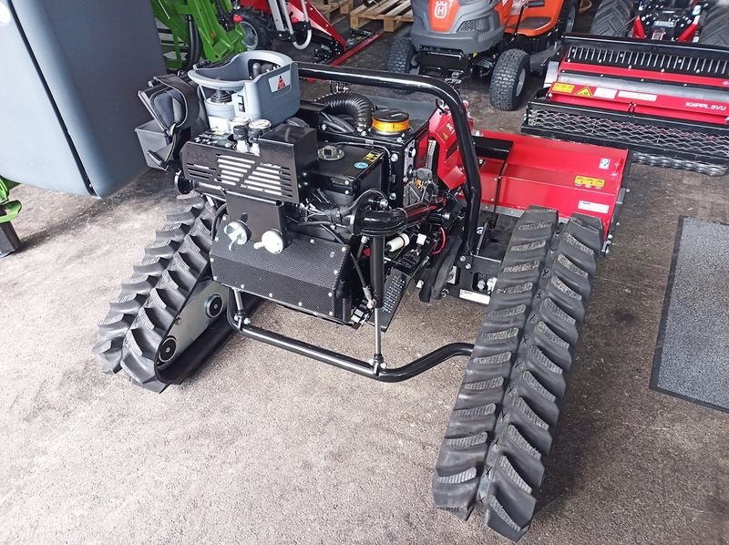 Motormäher a típus Köppl CRAWLER ferngesteuertes Raupenfahrzeug, Neumaschine ekkor: St. Marienkirchen (Kép 5)