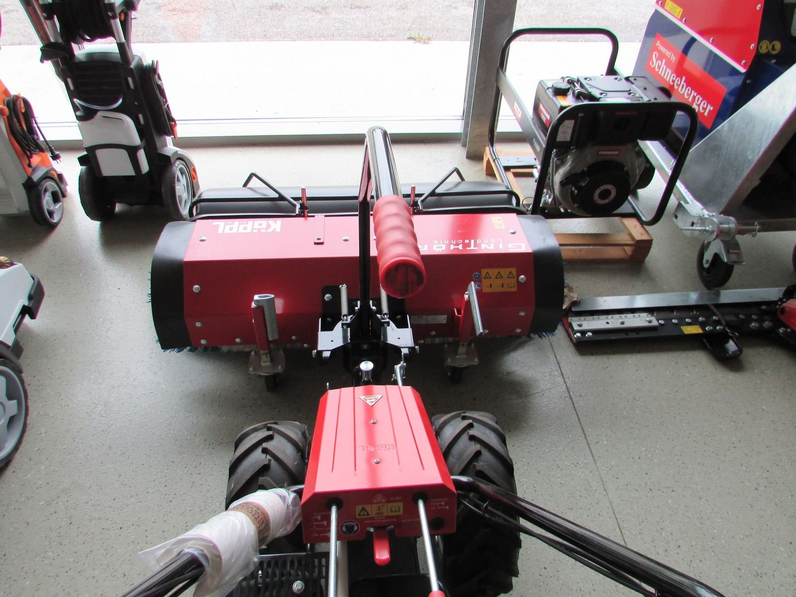 Motormäher типа Köppl Kehrmaschine KL 110, Gebrauchtmaschine в Saxen (Фотография 5)