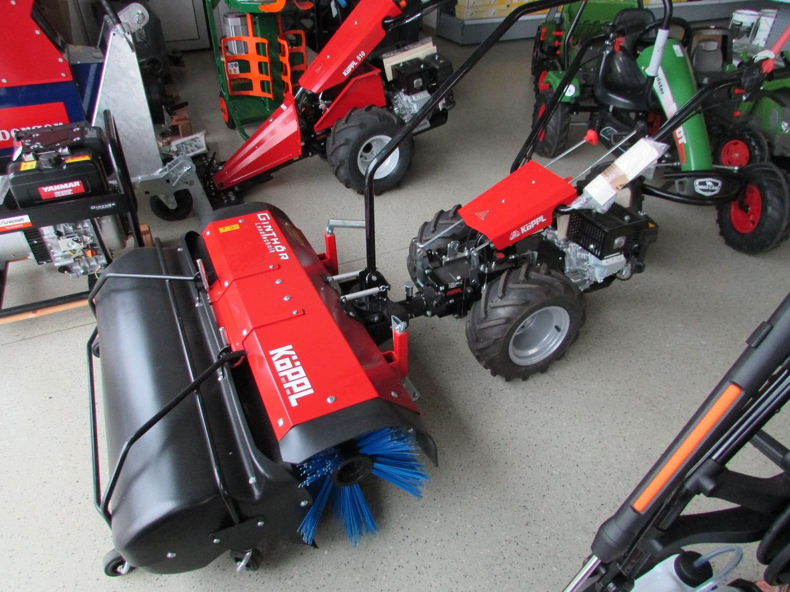 Motormäher типа Köppl Kehrmaschine KL 110, Gebrauchtmaschine в Saxen (Фотография 3)