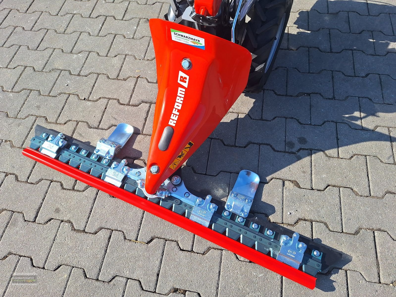 Motormäher of the type Reform CM 816 4.00-8 1,15m Motormäher, Neumaschine in Aurolzmünster (Picture 9)