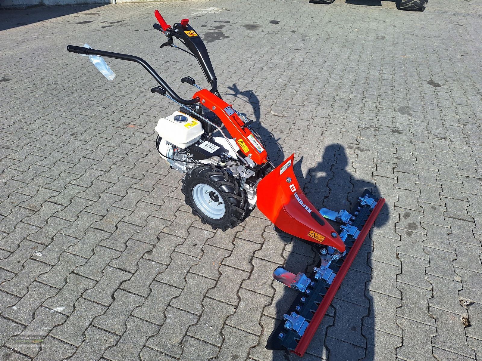 Motormäher of the type Reform CM 816 4.00-8 1,15m Motormäher, Neumaschine in Aurolzmünster (Picture 3)