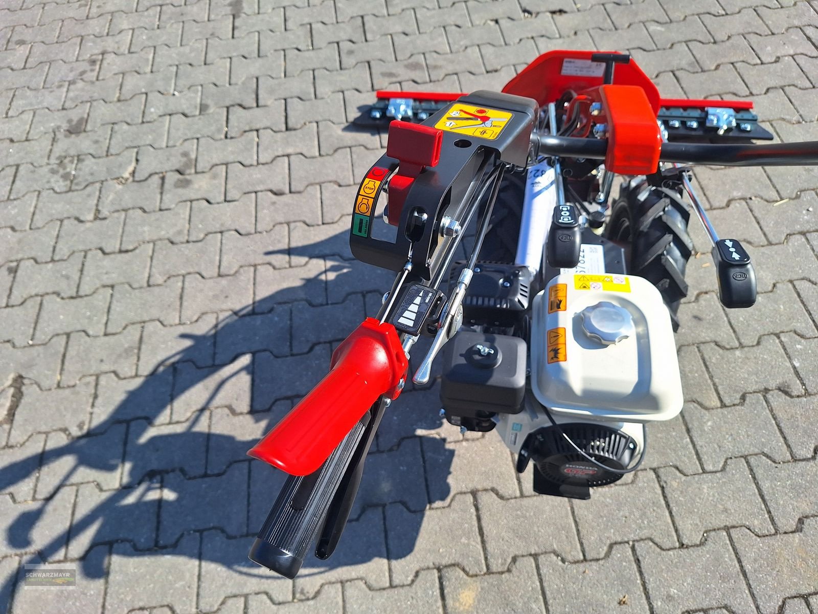 Motormäher of the type Reform CM 816 4.00-8 1,15m Motormäher, Neumaschine in Aurolzmünster (Picture 14)