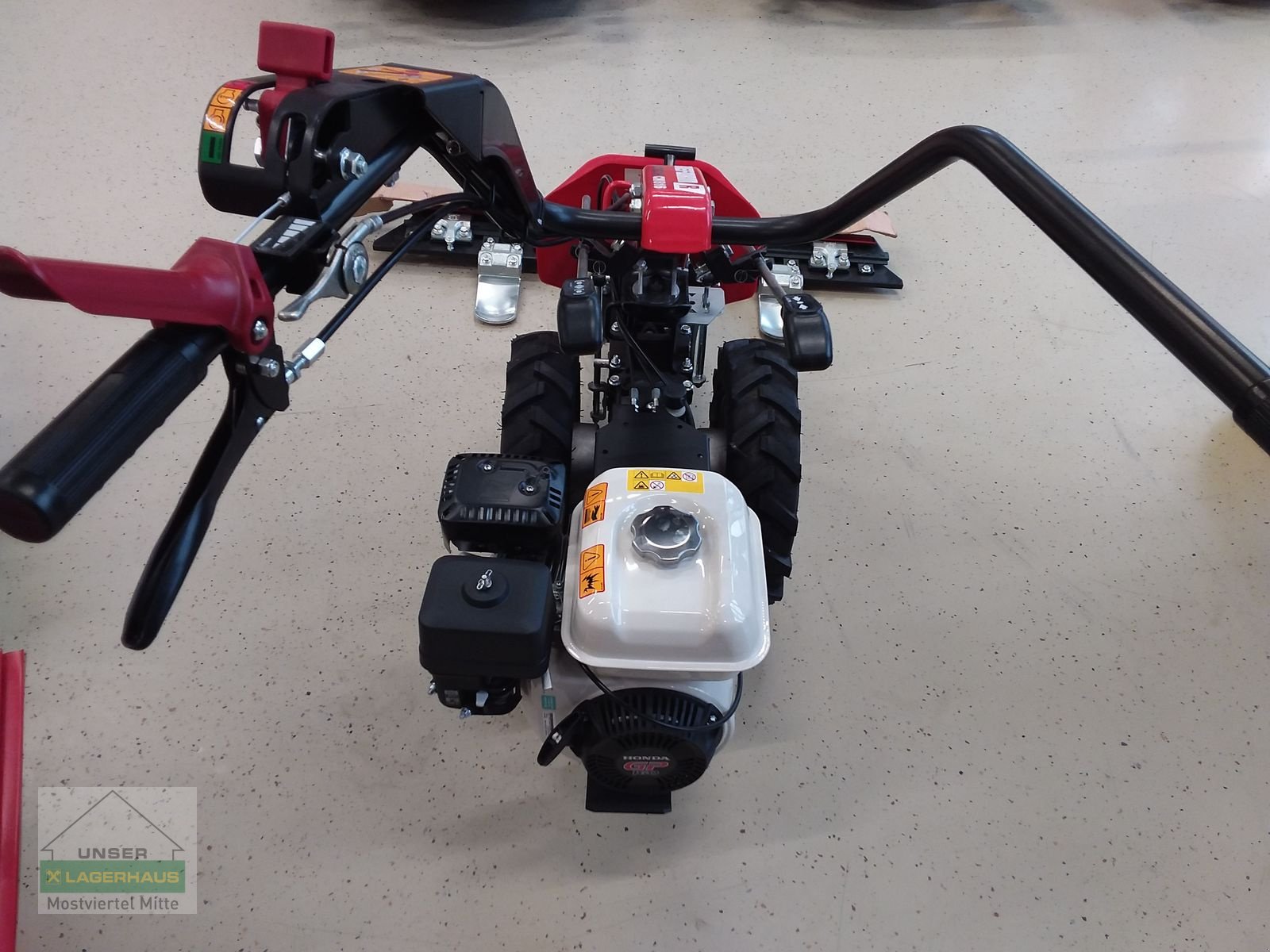 Motormäher of the type Reform CM 816, Neumaschine in Bergland (Picture 3)