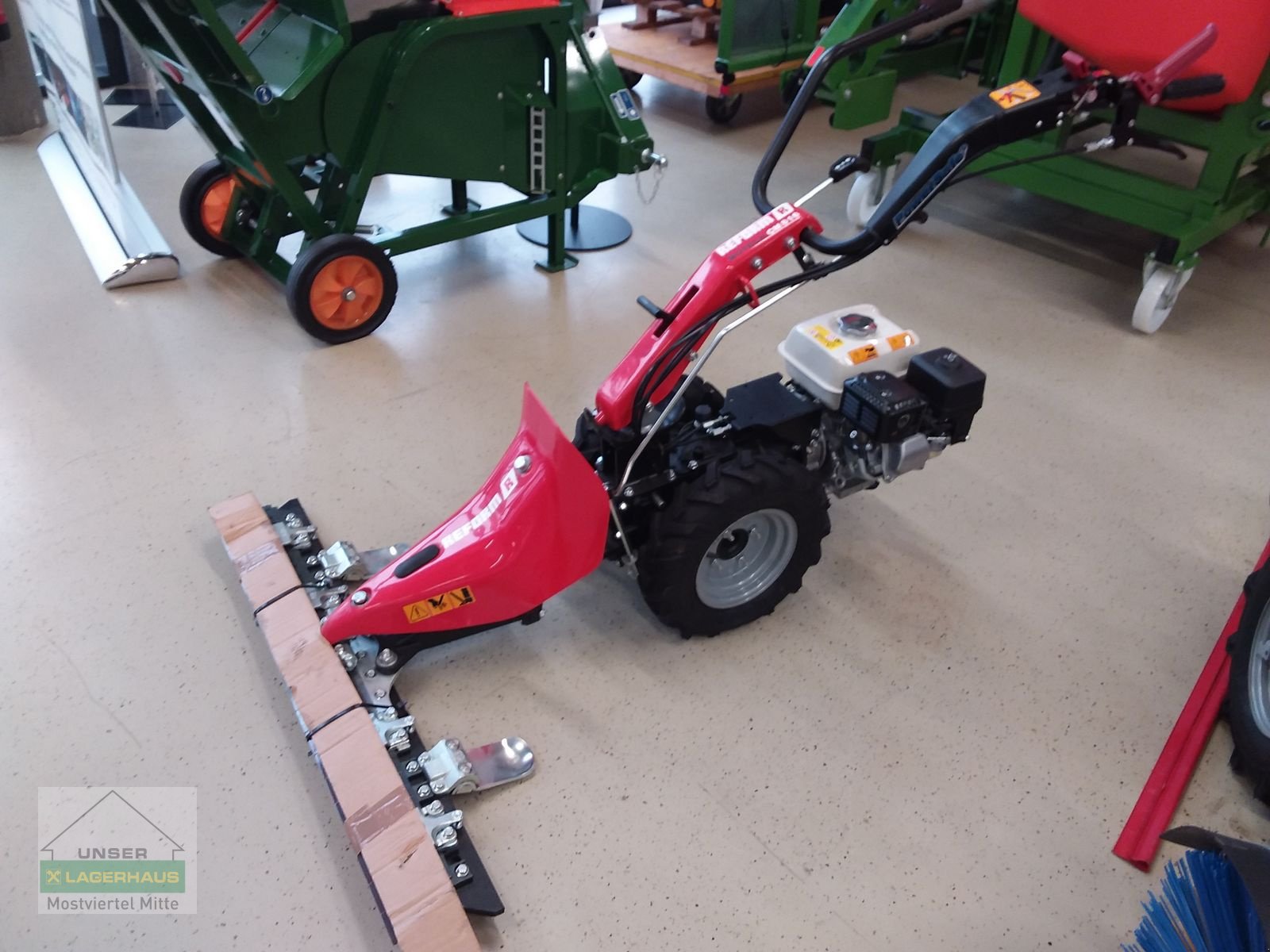 Motormäher of the type Reform CM 816, Neumaschine in Bergland (Picture 2)