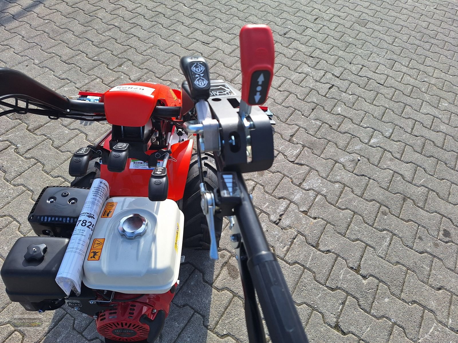 Motormäher des Typs Reform CM 818D 16x6.50-8, Neumaschine in Aurolzmünster (Bild 8)