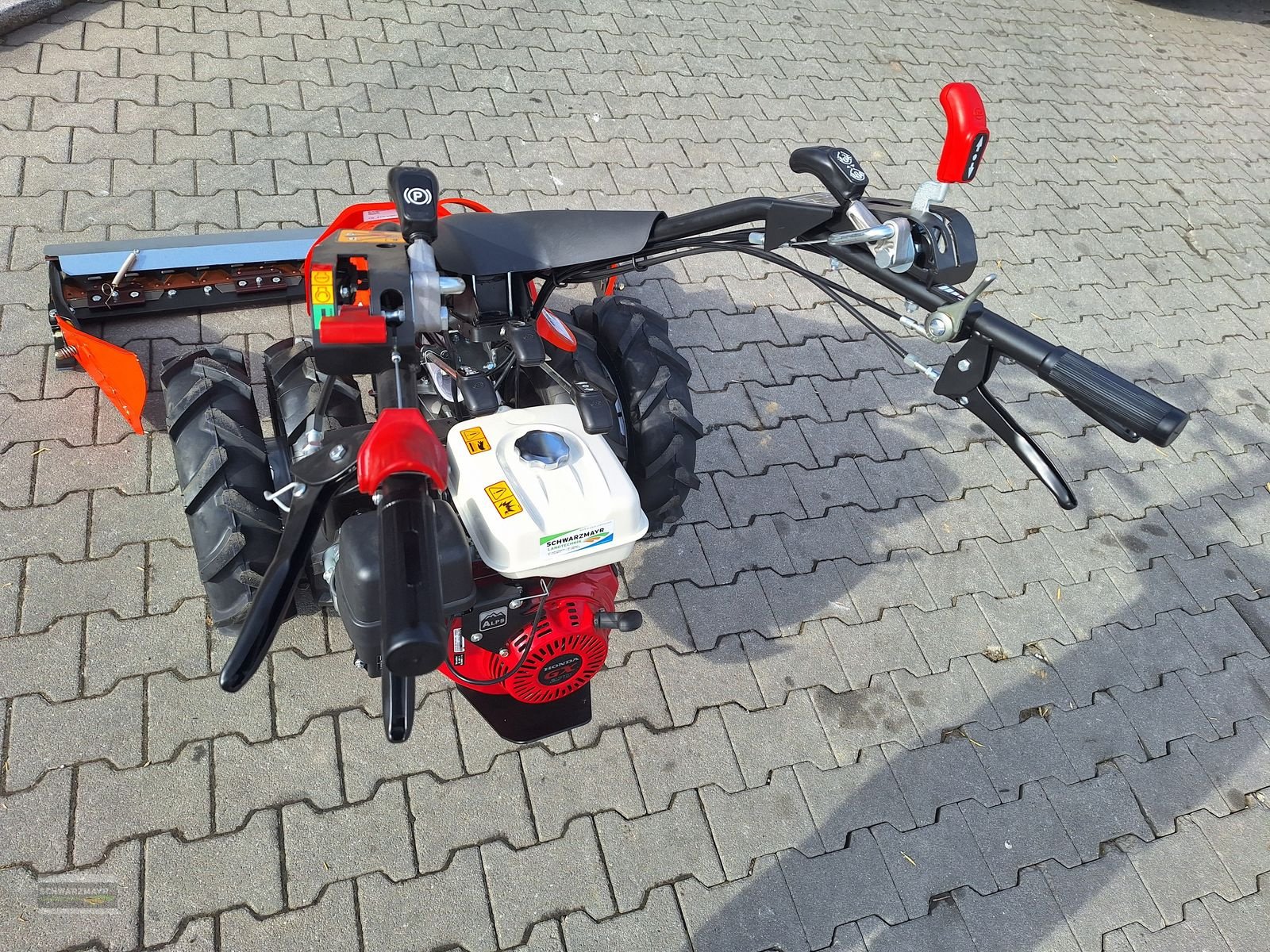 Motormäher of the type Reform CM 826D 5.00-10, Neumaschine in Aurolzmünster (Picture 9)