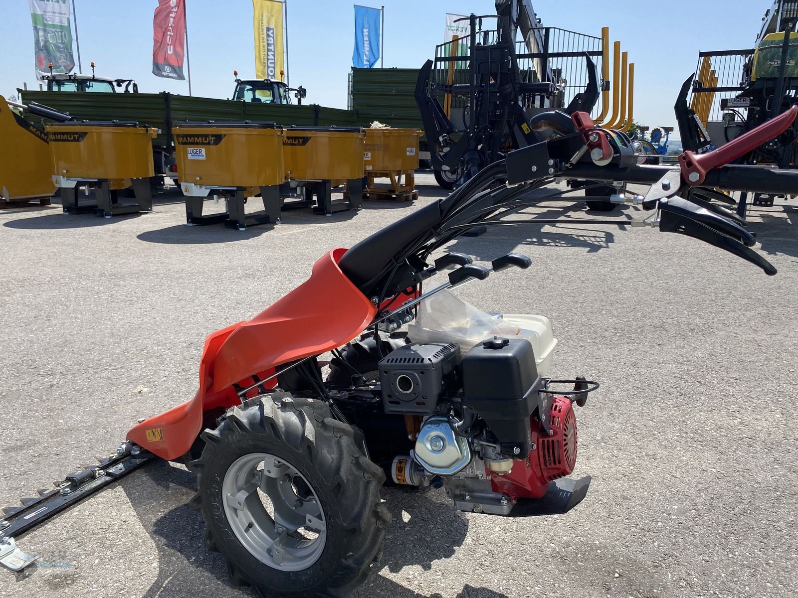 Motormäher of the type Reform Motech CM826D, Neumaschine in Niederkappel (Picture 5)