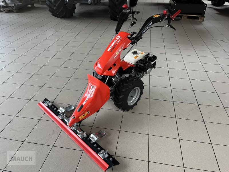 Motormäher of the type Reform RM 817, Neumaschine in Burgkirchen (Picture 1)