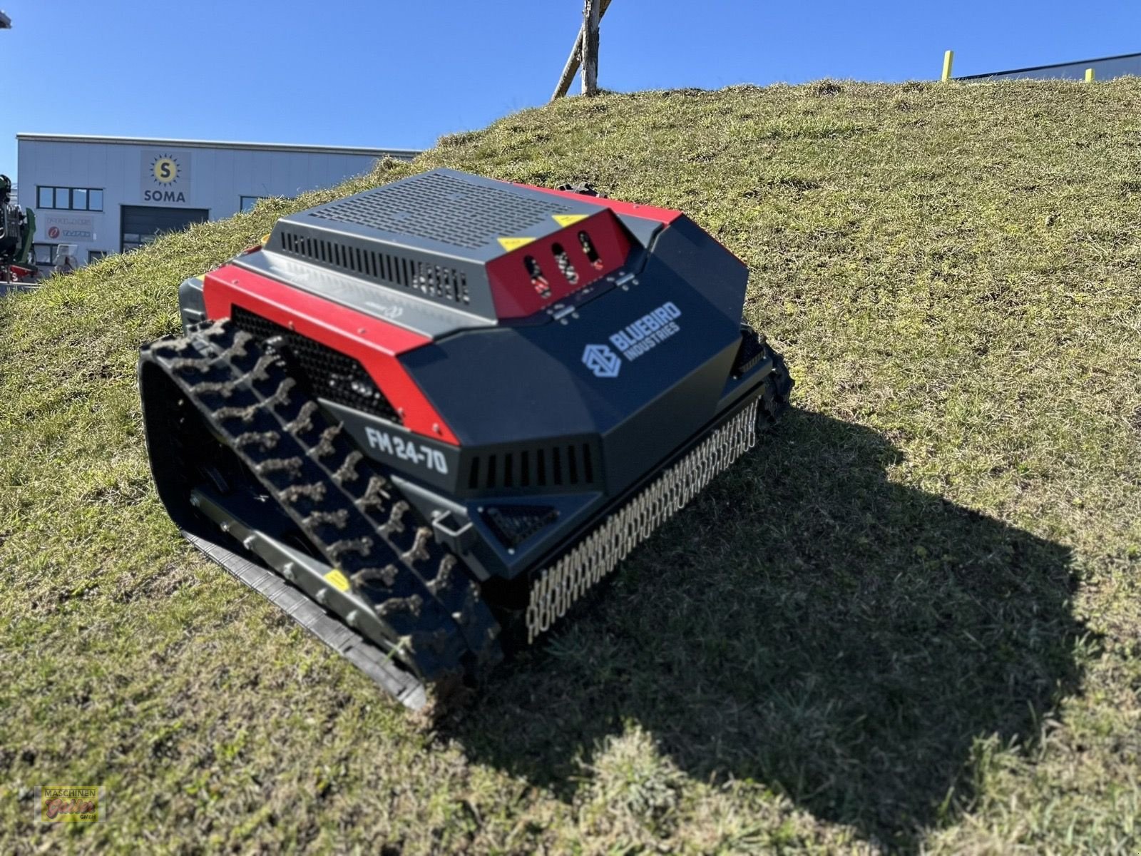 Motormäher des Typs Sonstige Bluebird FM24-70 Raupenmulcher mit Funk, Neumaschine in Kötschach (Bild 1)