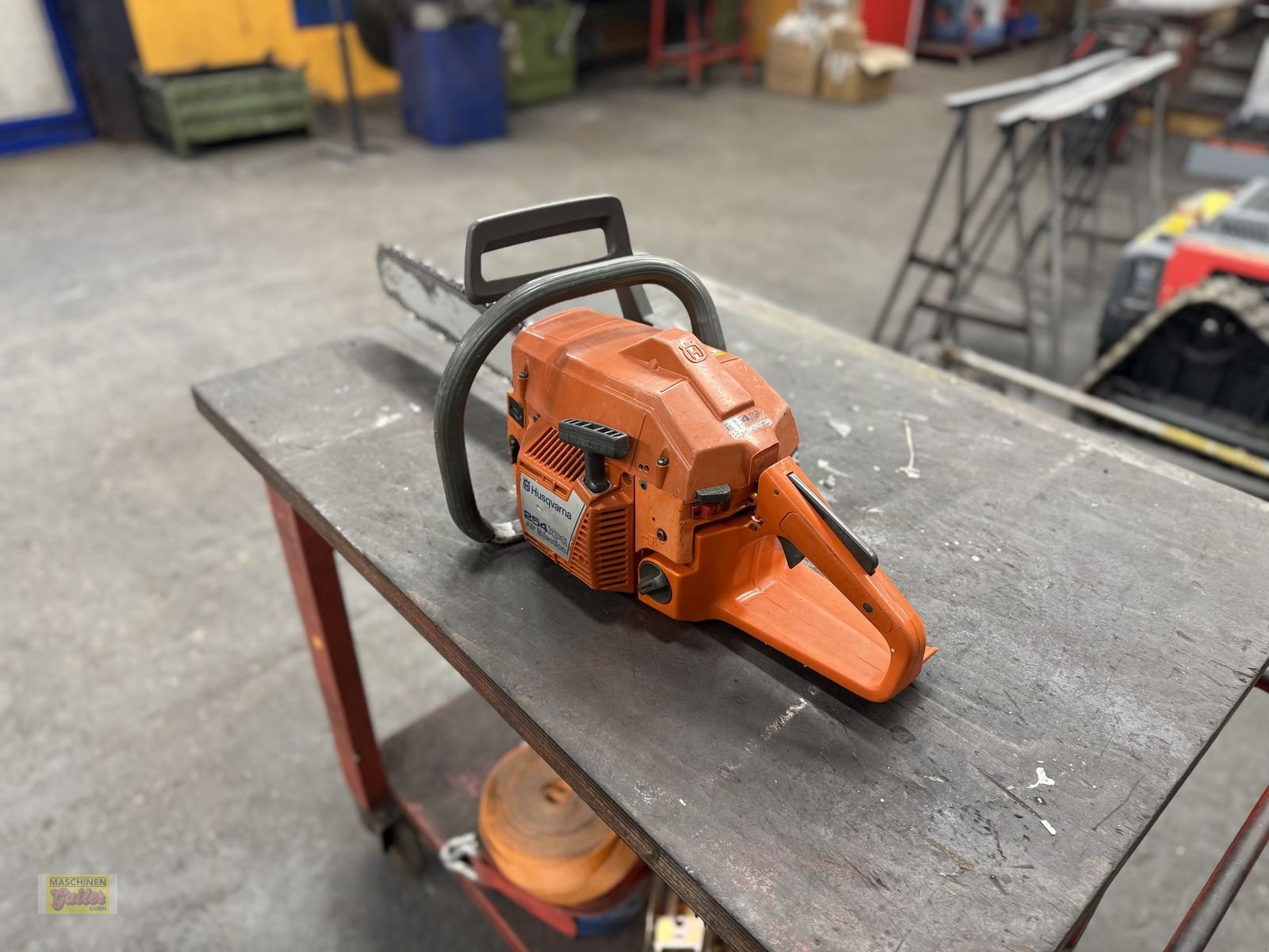 Motorsäge du type Husqvarna 254 XP mit 45cm Schwertlänge, Gebrauchtmaschine en Kötschach (Photo 6)