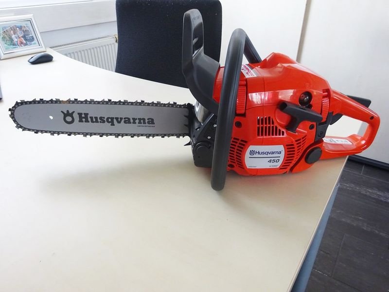 Motorsäge des Typs Husqvarna 450 II Motorsäge 333 Year Edition, Neumaschine in St. Marienkirchen (Bild 2)
