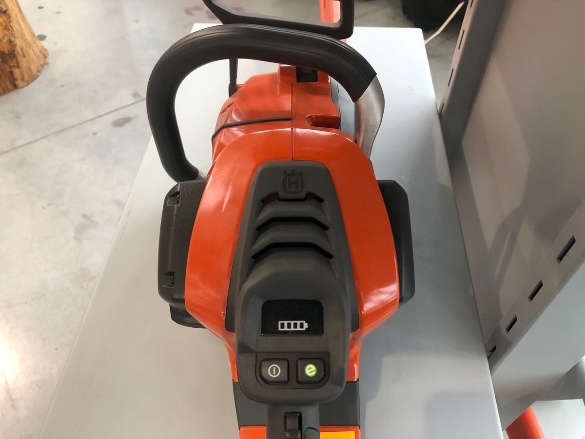 Motorsäge des Typs Husqvarna 540iXP Akku-Motorsäge, Neumaschine in St. Marienkirchen (Bild 7)