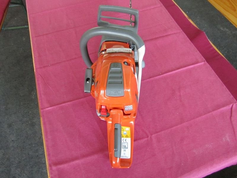 Motorsäge des Typs Husqvarna 560 XP Mark II Motorsäge, Neumaschine in St. Marienkirchen (Bild 4)