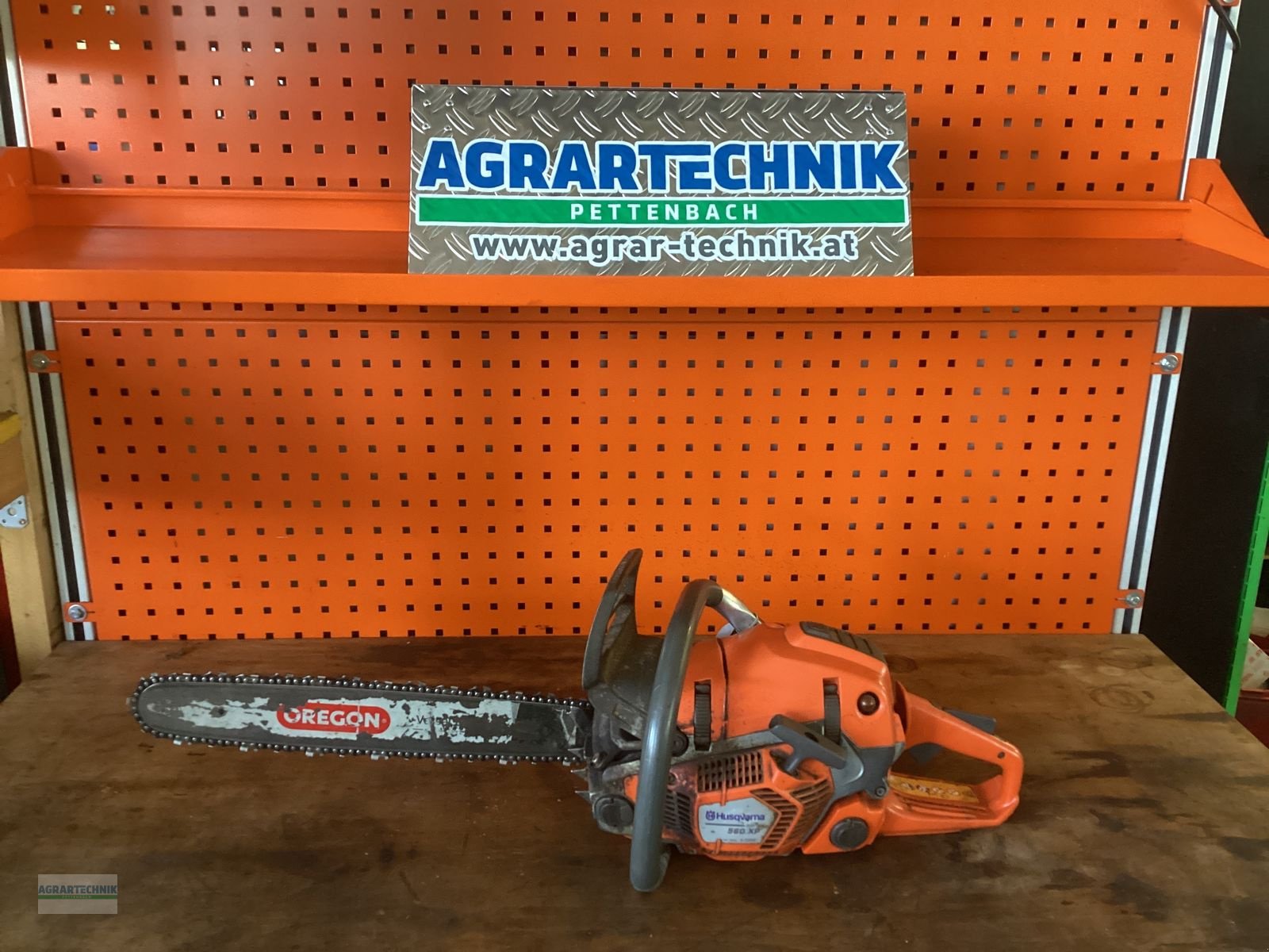 Motorsäge des Typs Husqvarna 560 XP, Gebrauchtmaschine in Pettenbach (Bild 1)