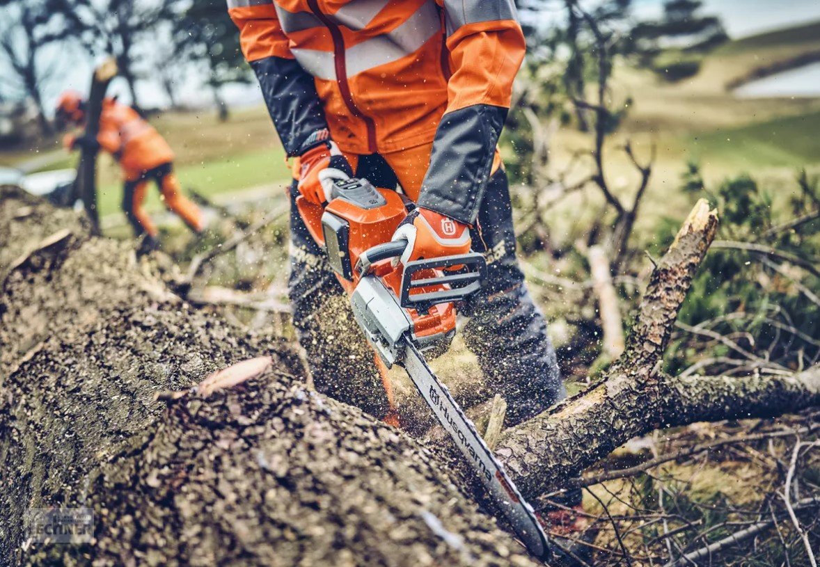 Motorsäge des Typs Husqvarna Akku-Motorsäge 542i XP - ohne Akku und Ladegerät, Neumaschine in Bad Abbach-Dünzling (Bild 5)