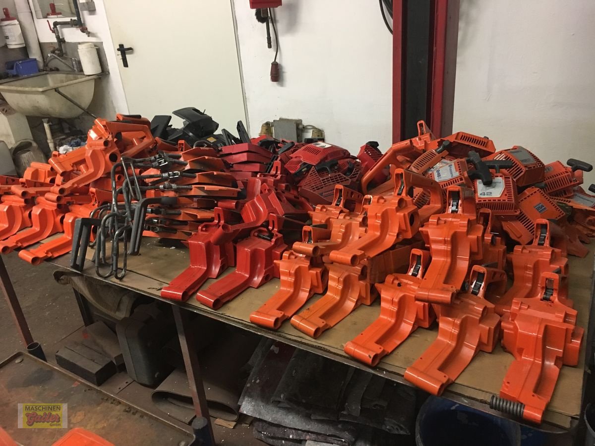 Motorsäge des Typs Husqvarna Ersatzteile 242, 254,266,346,357,372, Gebrauchtmaschine in Kötschach (Bild 2)