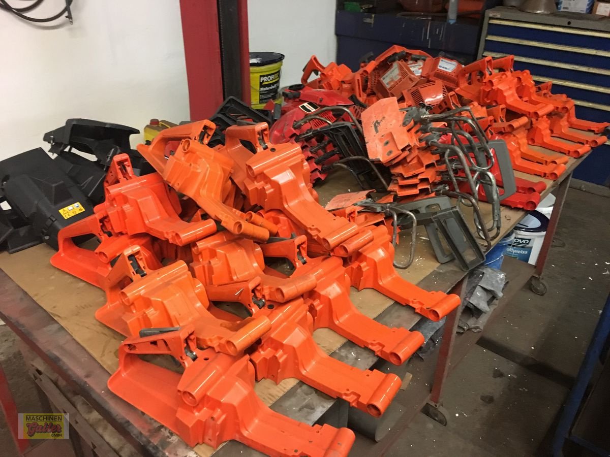 Motorsäge des Typs Husqvarna Ersatzteile 242, 254,266,346,357,372, Gebrauchtmaschine in Kötschach (Bild 3)