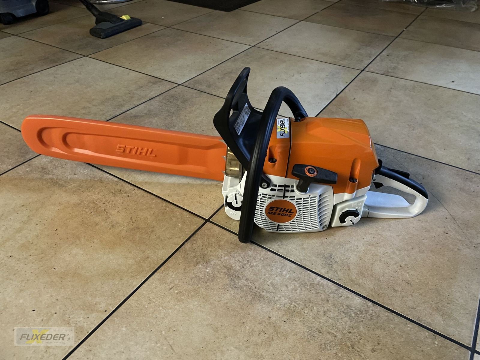 Motorsäge of the type Stihl MS 261 C-M 40CM, Neumaschine in Pattigham (Picture 1)