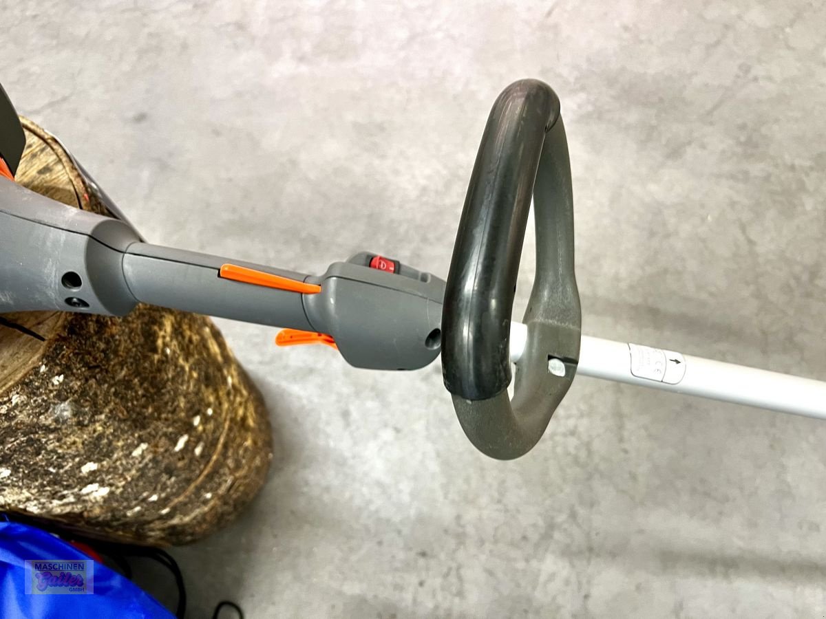 Motorsense des Typs Husqvarna 129C Freischneider mit Bügelgriff, Neumaschine in Kötschach (Bild 6)