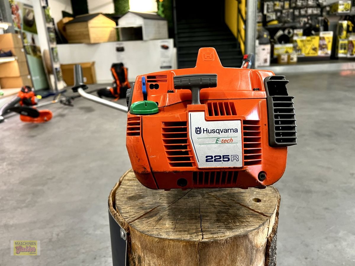 Motorsense des Typs Husqvarna 225R Freischneider mit Zubehör, Gebrauchtmaschine in Kötschach (Bild 3)