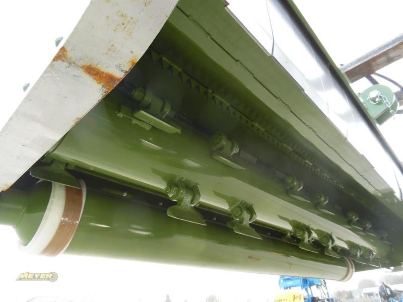 Mulcher des Typs Celli Taurus 280, Neumaschine in Andervenne (Bild 18)