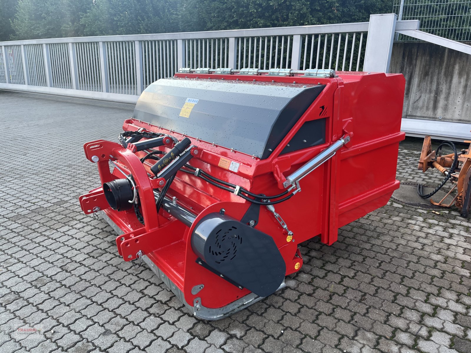 Mulcher Türe ait DRAGONE V 200AB, Neumaschine içinde Mainburg/Wambach (resim 1)