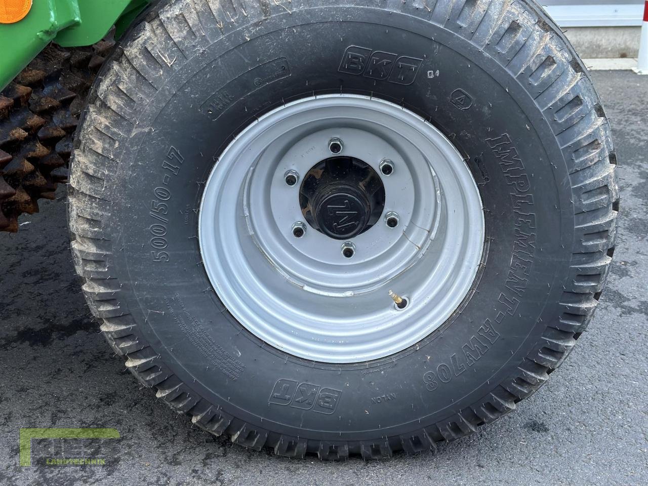 Mulcher of the type Düvelsdorf TERRA ROLLER Expert Messerwalze 6,30 m, Vorführmaschine in Homberg/Ohm - Maulbach (Picture 9)