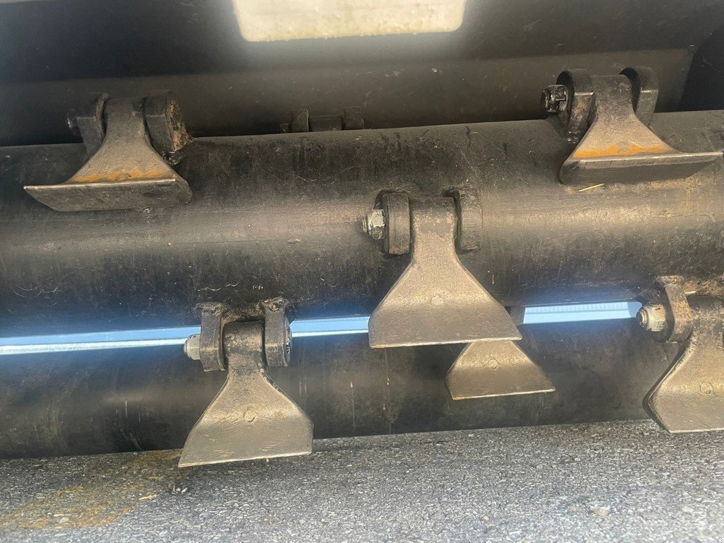 Mulcher of the type Fliegl SM TORNADO 2750, Neumaschine in Domdidier (Picture 4)