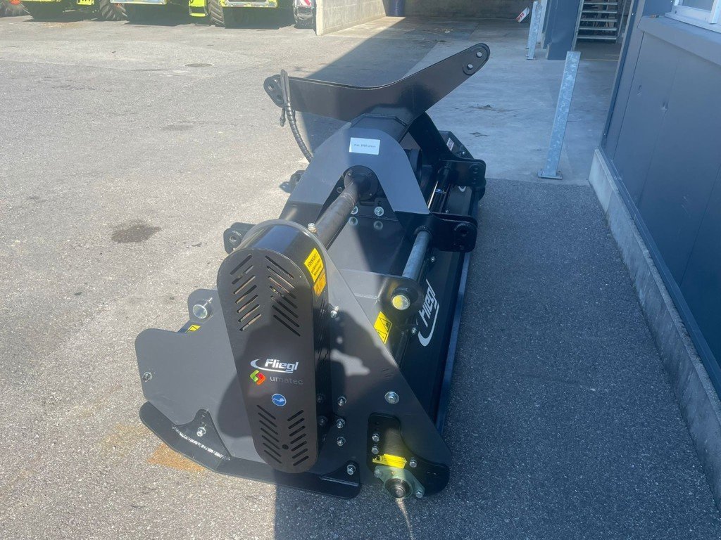 Mulcher of the type Fliegl SM TORNADO 2750, Neumaschine in Domdidier (Picture 3)