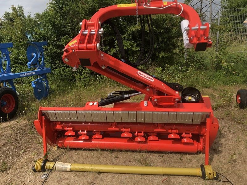 Maschio Giraffa DX 210, Neumaschine (Bild 1) Mulcher des Typs Maschio Giraffa DX 210, Neumaschine in Bubendorf (Bild 1)