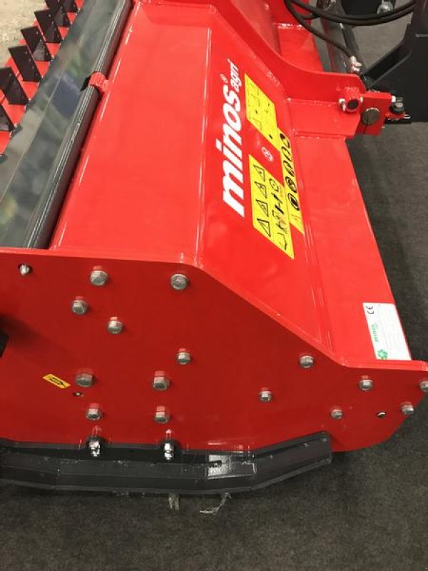 Mulcher des Typs Minos Agri Mulcher T-DSPH 2400 **NEU**, Neumaschine in Münstermaifeld (Bild 19)