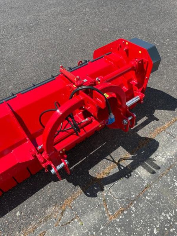 Mulcher des Typs Minos Agri Mulcher T-DSPH 2400 **NEU**, Neumaschine in Münstermaifeld (Bild 12)