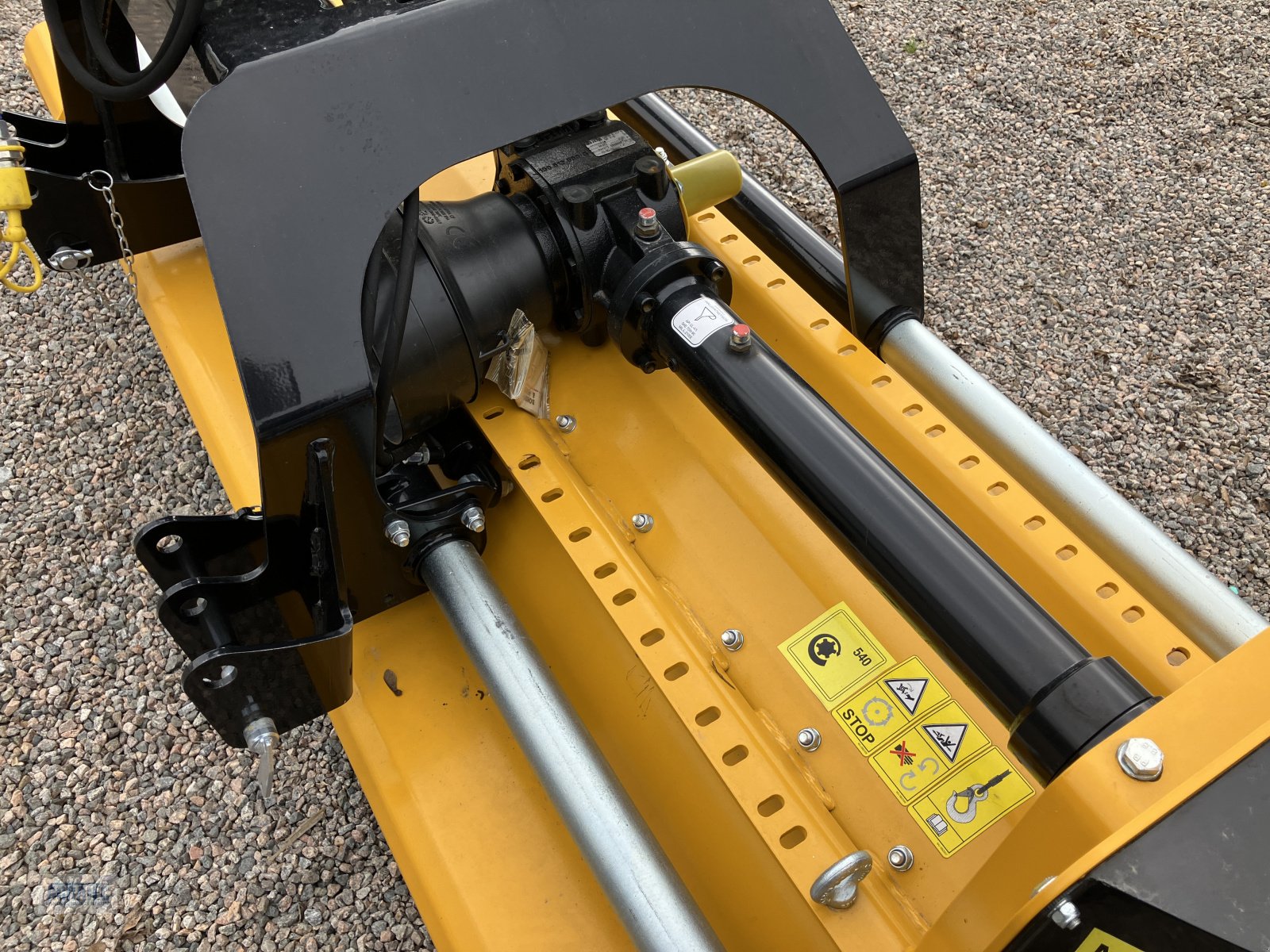 Mulcher του τύπου Müthing MU-H 220 Vario, Neumaschine σε Salching bei Straubing (Φωτογραφία 5)