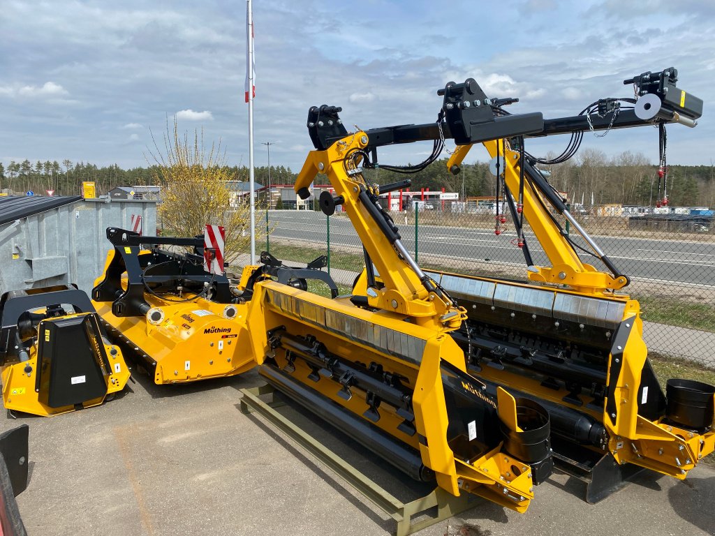 Mulcher des Typs Müthing MU-H/S 200, Neumaschine in Nittenau (Bild 1)