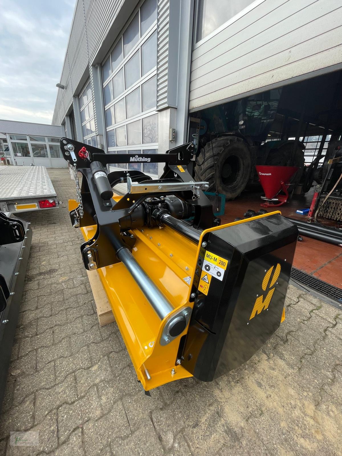 Mulcher of the type Müthing MU-M 280, Neumaschine in Bad Kötzting (Picture 1)