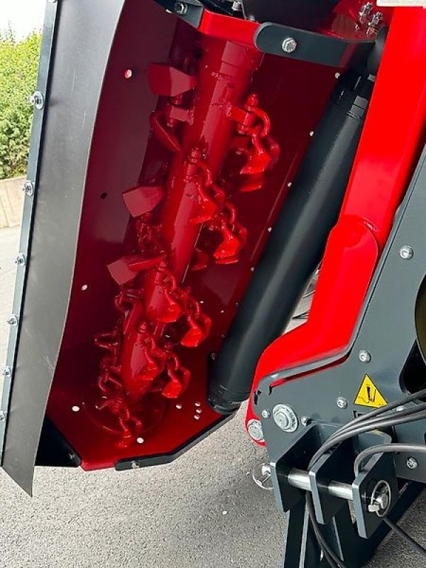 Mulcher typu Omarv Böschungsmulcher Auslegemulcher Schlegelmulcher Mulcher, Gebrauchtmaschine v Schmallenberg (Obrázek 8)