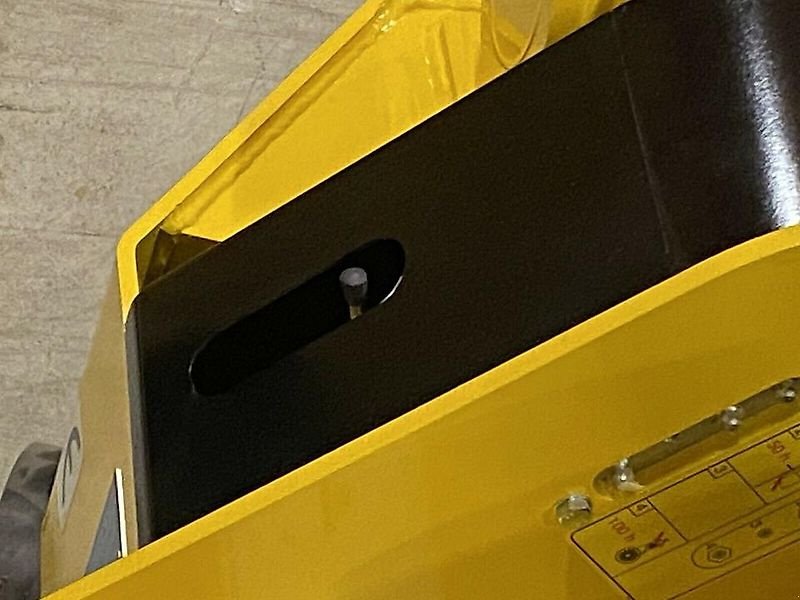 Mulcher типа Omarv Böschungsmulcher Seitenmulcher Mulcher Schlegelmulcher, Gebrauchtmaschine в Schmallenberg (Фотография 7)