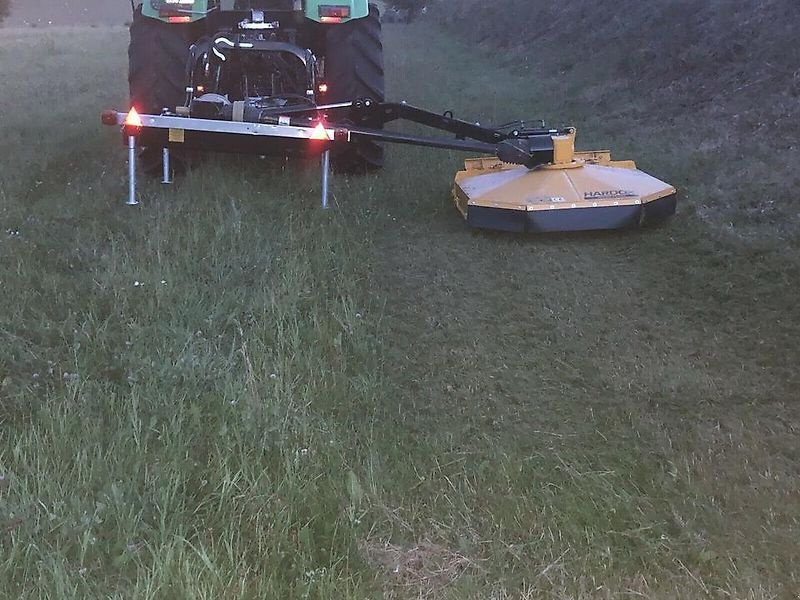 Mulcher a típus Omarv Kettenmulcher Mulcher Böschungsmulcher Seitenmulcher, Gebrauchtmaschine ekkor: Schmallenberg (Kép 4)