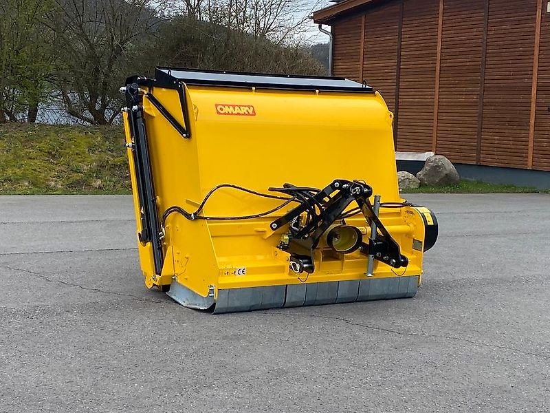 Mulcher typu Omarv Mulcher mit Sammelwanne Schlegelmulcher Mulchgerät Mäher, Gebrauchtmaschine w Schmallenberg (Zdjęcie 1)