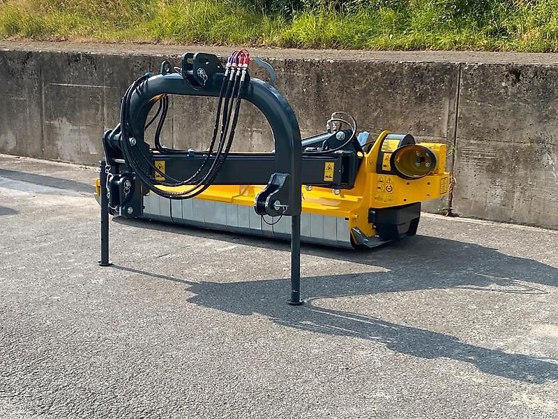 Mulcher typu Omarv Schlegelmulcher Böschungsmulcher Seitenmulcher Mulcher, Gebrauchtmaschine v Schmallenberg (Obrázek 3)