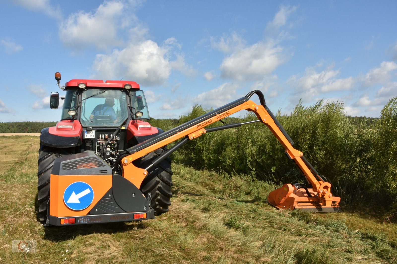 Mulcher typu PRONAR WWT Auslegemulcher Mulchkopf Astschere Astsäge Mulcher, Neumaschine v Tiefenbach (Obrázek 10)