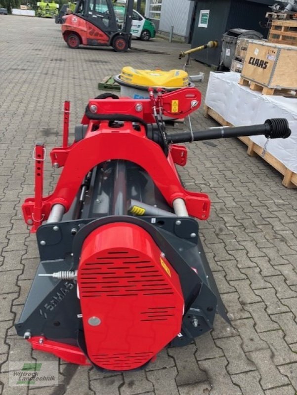 Mulcher des Typs Saphir Mamut 280, Neumaschine in Georgsheil (Bild 3)