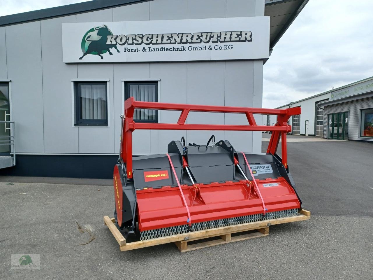 Mulcher of the type Seppi MIDIFORST dt 250 (M), Neumaschine in Steinwiesen (Picture 1)