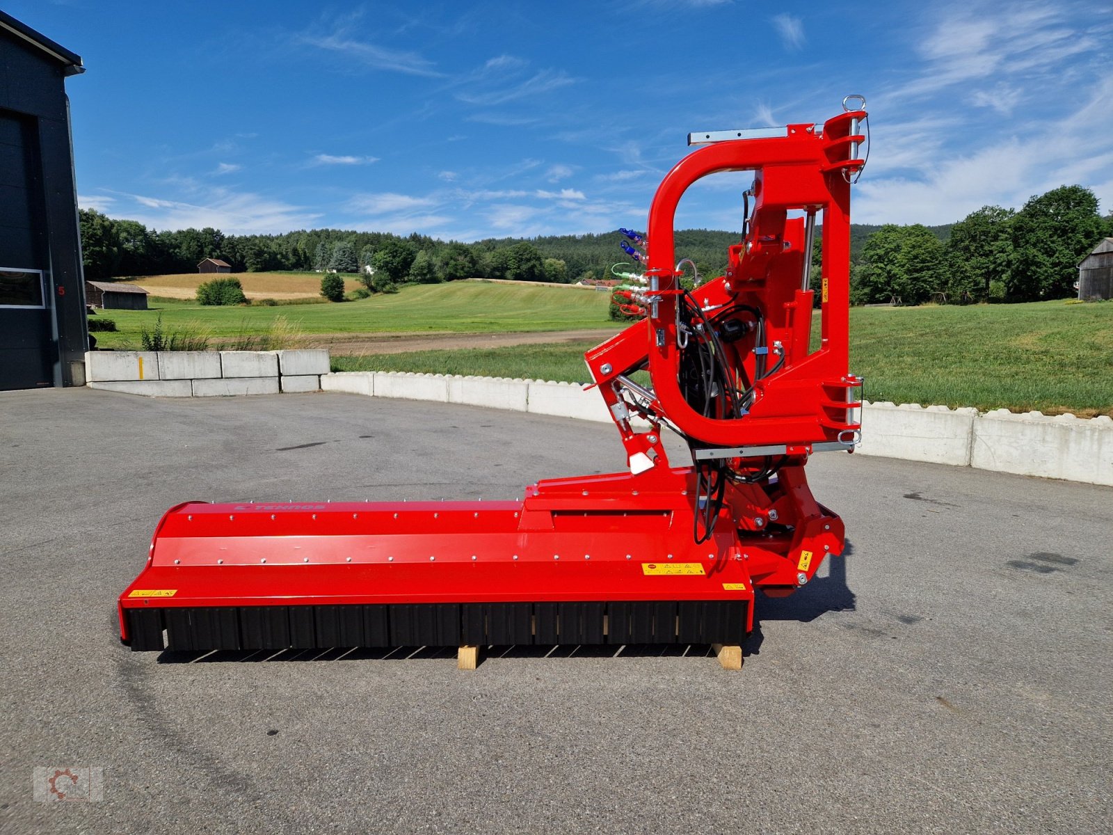 Mulcher des Typs Tehnos MBP 280 Schwenk Seiten Mulcher Profi 2,80m, Neumaschine in Tiefenbach (Bild 2)