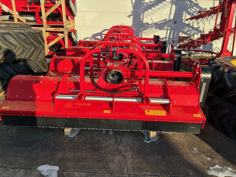 Mulcher of the type Tehnos Universalmulcher MU 280R Profi, Neumaschine in Ebeleben