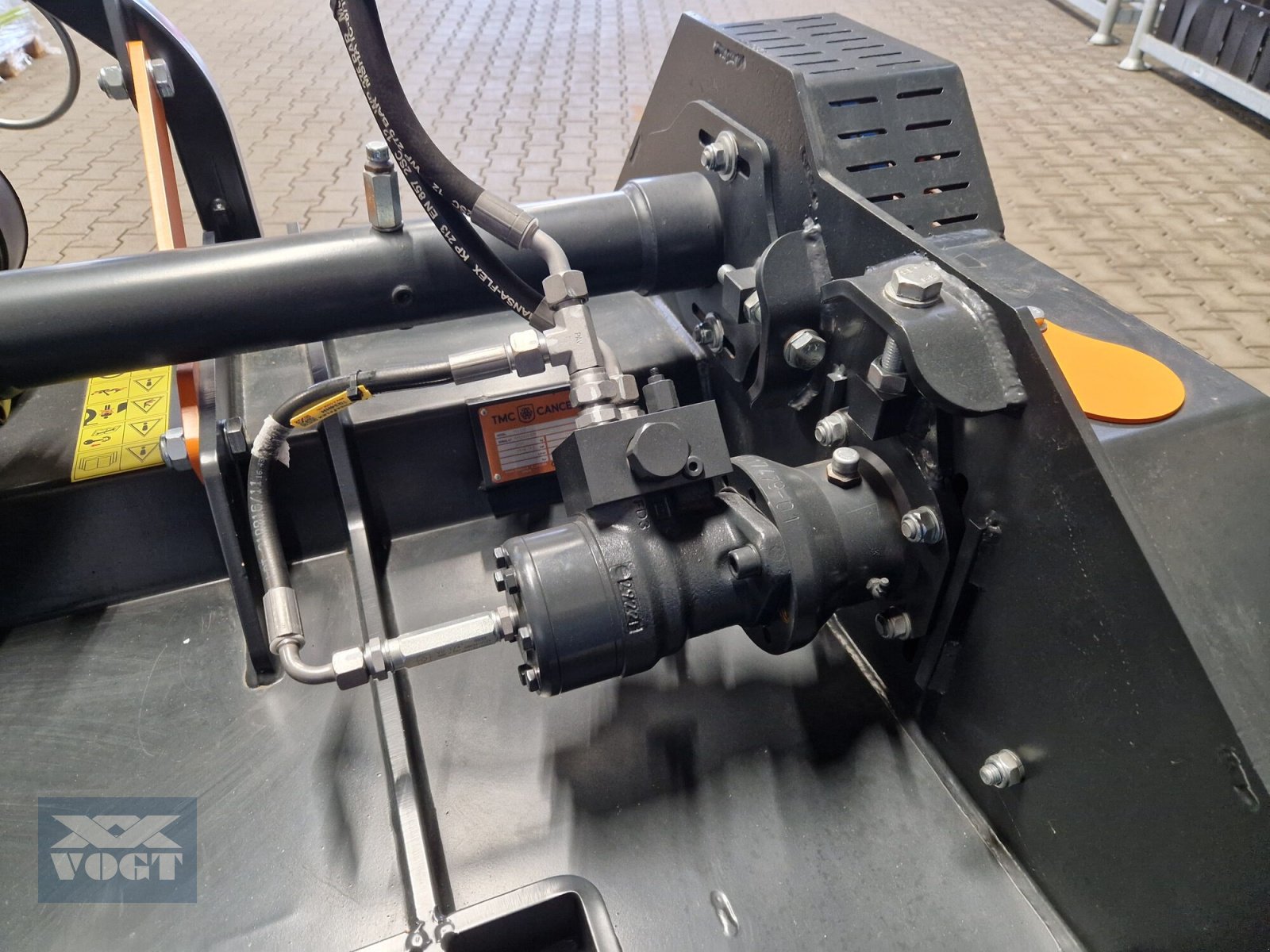 Mulcher типа TMC Cancela TVJ-150 Mulcher mit Pick-Up für Obst-und Weinbau-Lagergerät, Neumaschine в Schmallenberg (Фотография 14)