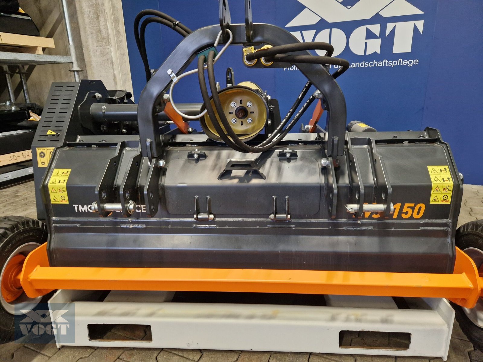 Mulcher типа TMC Cancela TVJ-150 Mulcher mit Pick-Up für Obst-und Weinbau-Lagergerät, Neumaschine в Schmallenberg (Фотография 15)