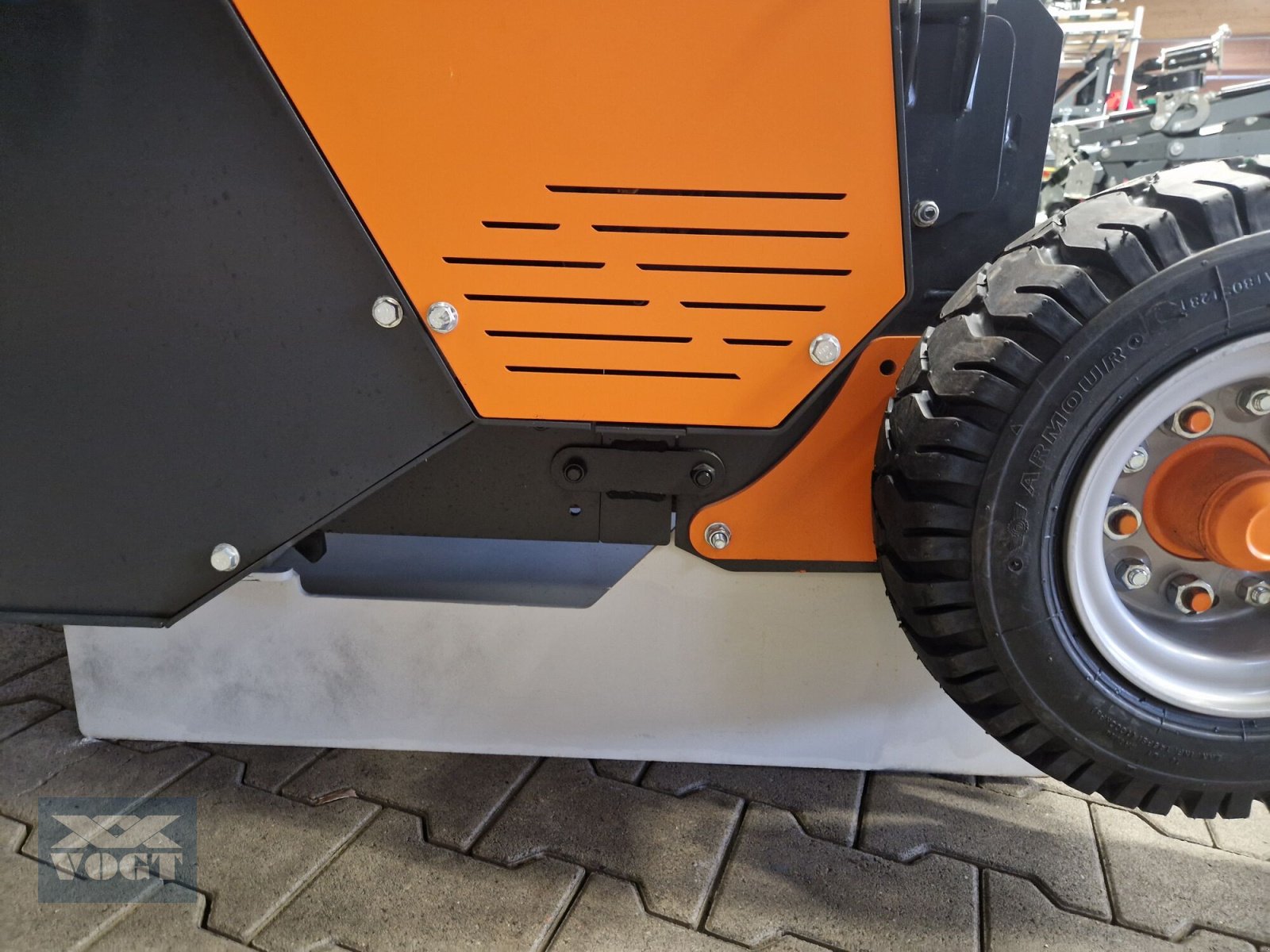 Mulcher типа TMC Cancela TVJ-150 Mulcher mit Pick-Up für Obst-und Weinbau-Lagergerät, Neumaschine в Schmallenberg (Фотография 17)