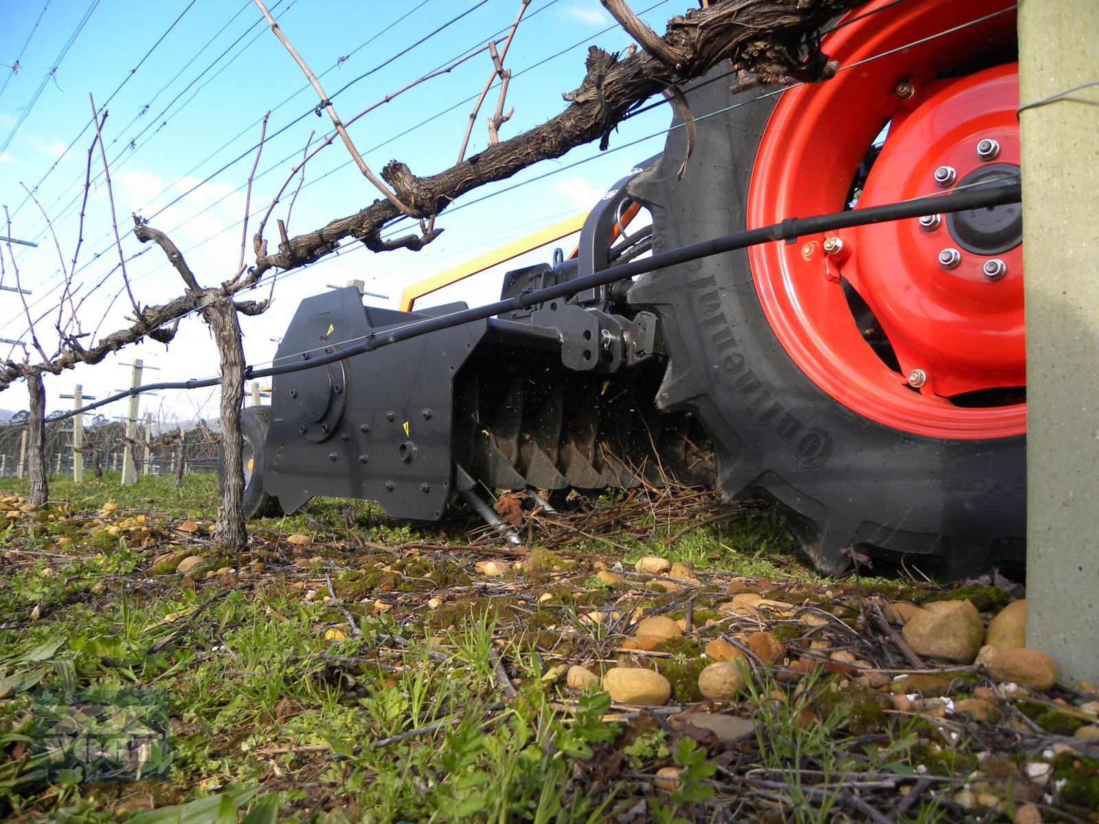 Mulcher типа TMC Cancela TVJ-150 Mulcher mit Pick-Up für Obst-und Weinbau-Lagergerät, Neumaschine в Schmallenberg (Фотография 20)